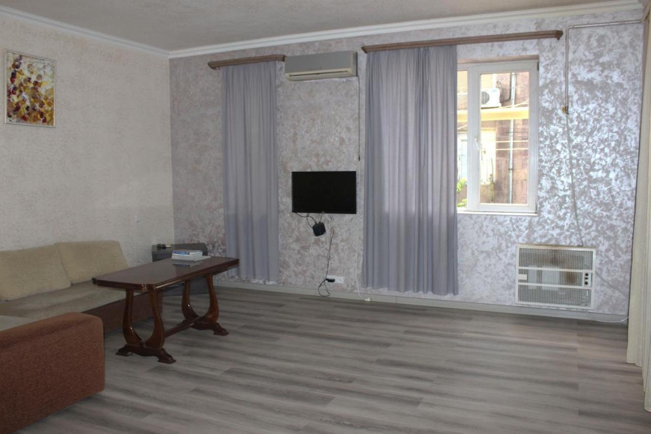 Holiday Home On Aygestan 11 Erivan Zimmer foto
